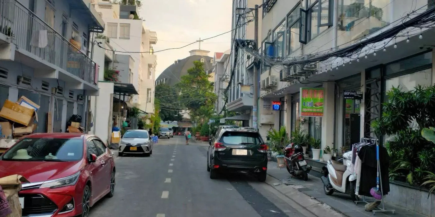 Bán Biệt thự cũ tiện xây mới   duong Nguyễn Ư Dĩ, Thảo Điền , quận 2