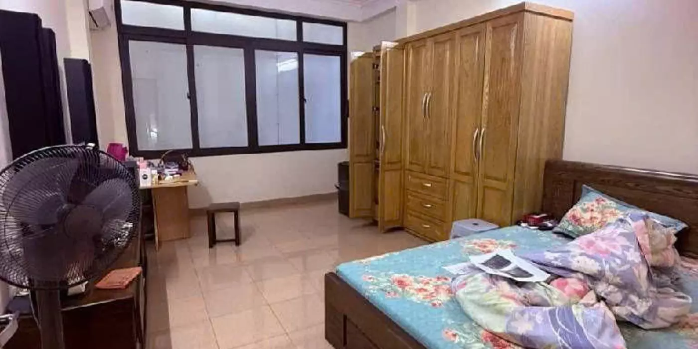 Bán nhà nguyễn khoái trong đê 4 tầng dân xây chắc chắn gần phố hai bà trưng