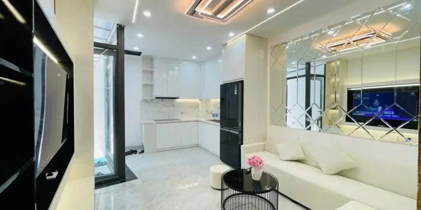 Bán Nhà Định Công Hạ 38.5m2. 6 tầng. mặt tiền 4m. giá 8.7 tỷ Hoàng Mai Hà Nội