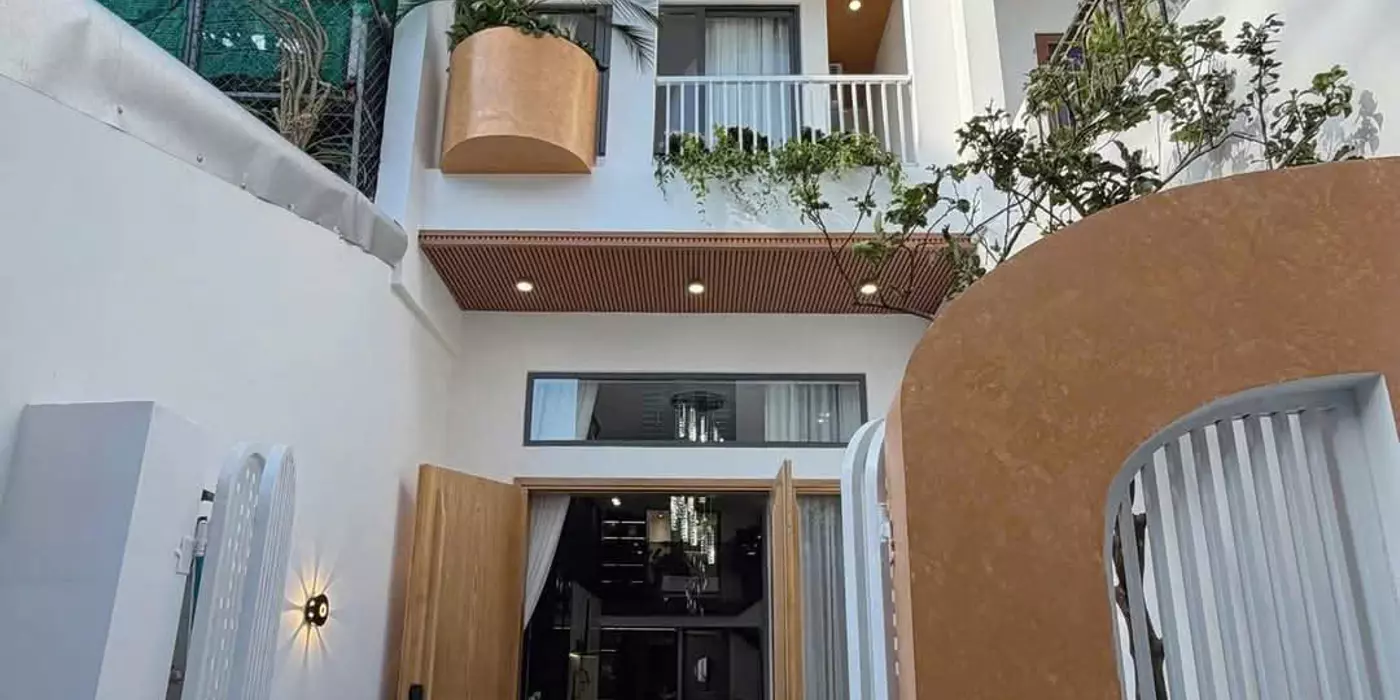 🔥 NHÀ PHỐ 1 TRỆT 2 LẦU BÌNH DƯƠNG – ĐẤT DÀI 30M HIẾM – SÂN TRƯỚC SAU CỰC RỘNG 🔥