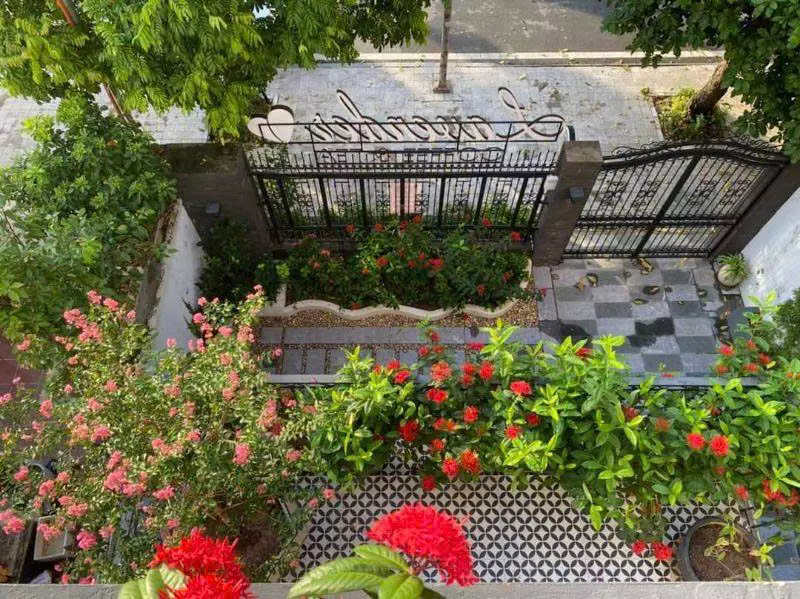 BÁN BIỆT THỰ CIPUTRA KHU C.DT 180M2, 4 TẦNG. Ở LUÔN. GẦN CÔNG VIÊN 65Ha.KĐT KIỂU MẪU Ở CỰC SƯỚNG