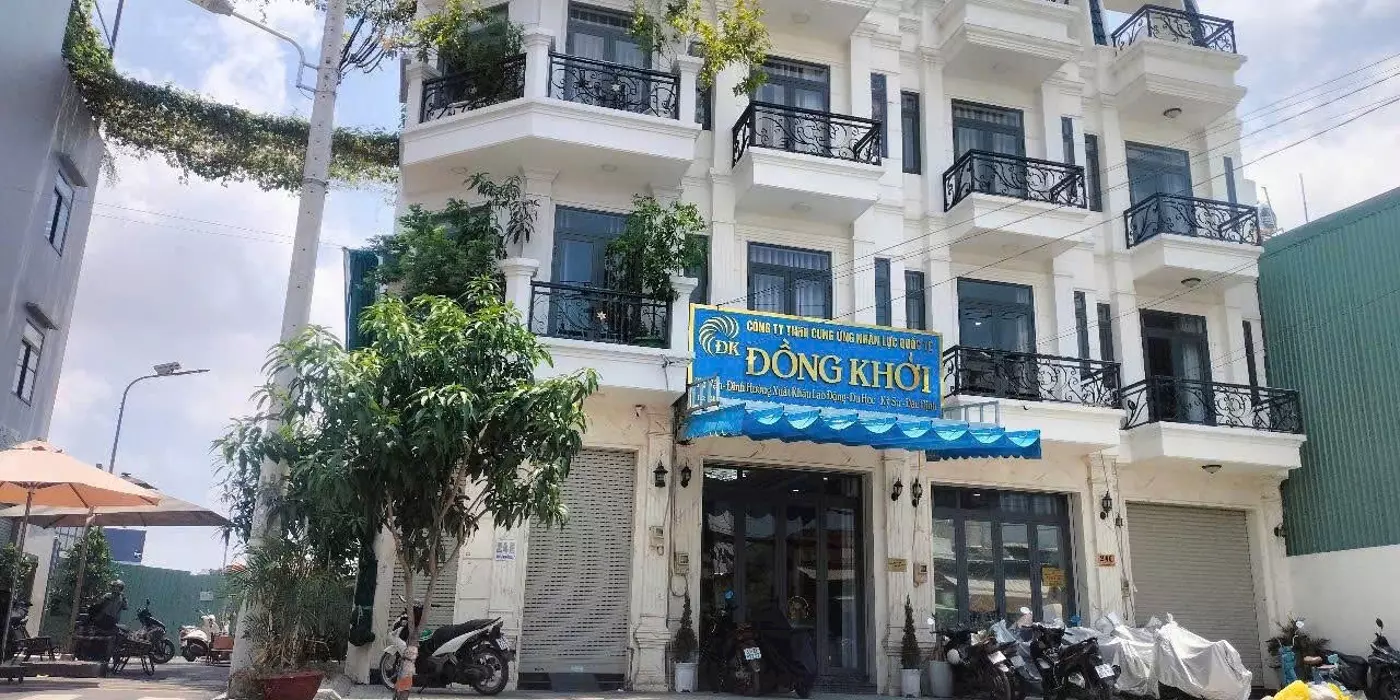 🏡 NHÀ ĐẸP LUNG LINH - 5 PHÒNG NGỦ - ĐƯỜNG 10M - NGAY TRUNG TÂM BÌNH TÂN