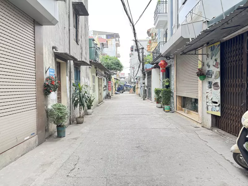 Cần bán 55,4m2 nhà cấp 4 tương lai thành lô góc 2 mặt đường, ngay chợ Diêm Gỗ, Việt Hưng