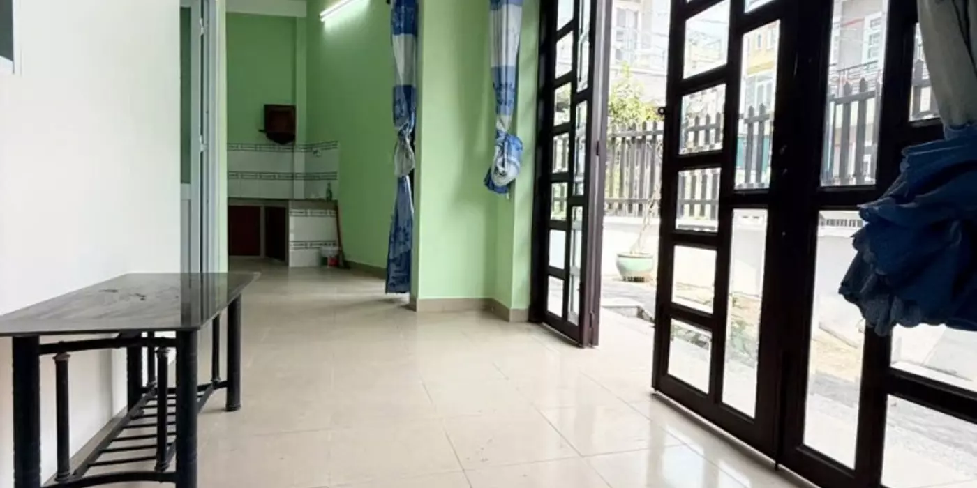 Bán nhà mặt phố đường 182, Q9, Thủ Đức, TP HCM. DT 110m2, 4PN, SH, 7.15 tỷ
