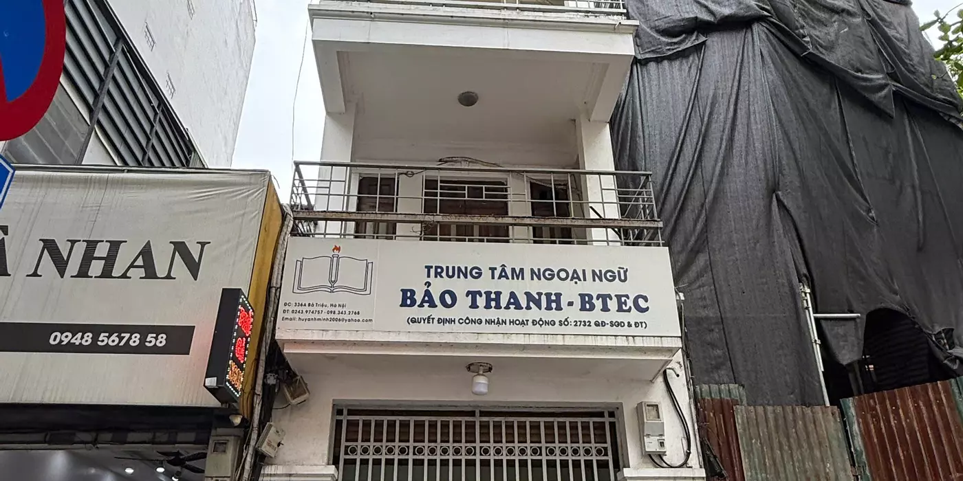 Chính chủ cho thuê nguyên căn sát góc, hướng Đông, mặt phố Bà Triệu, Q.Hai Bà Trưng, Hà Nội.