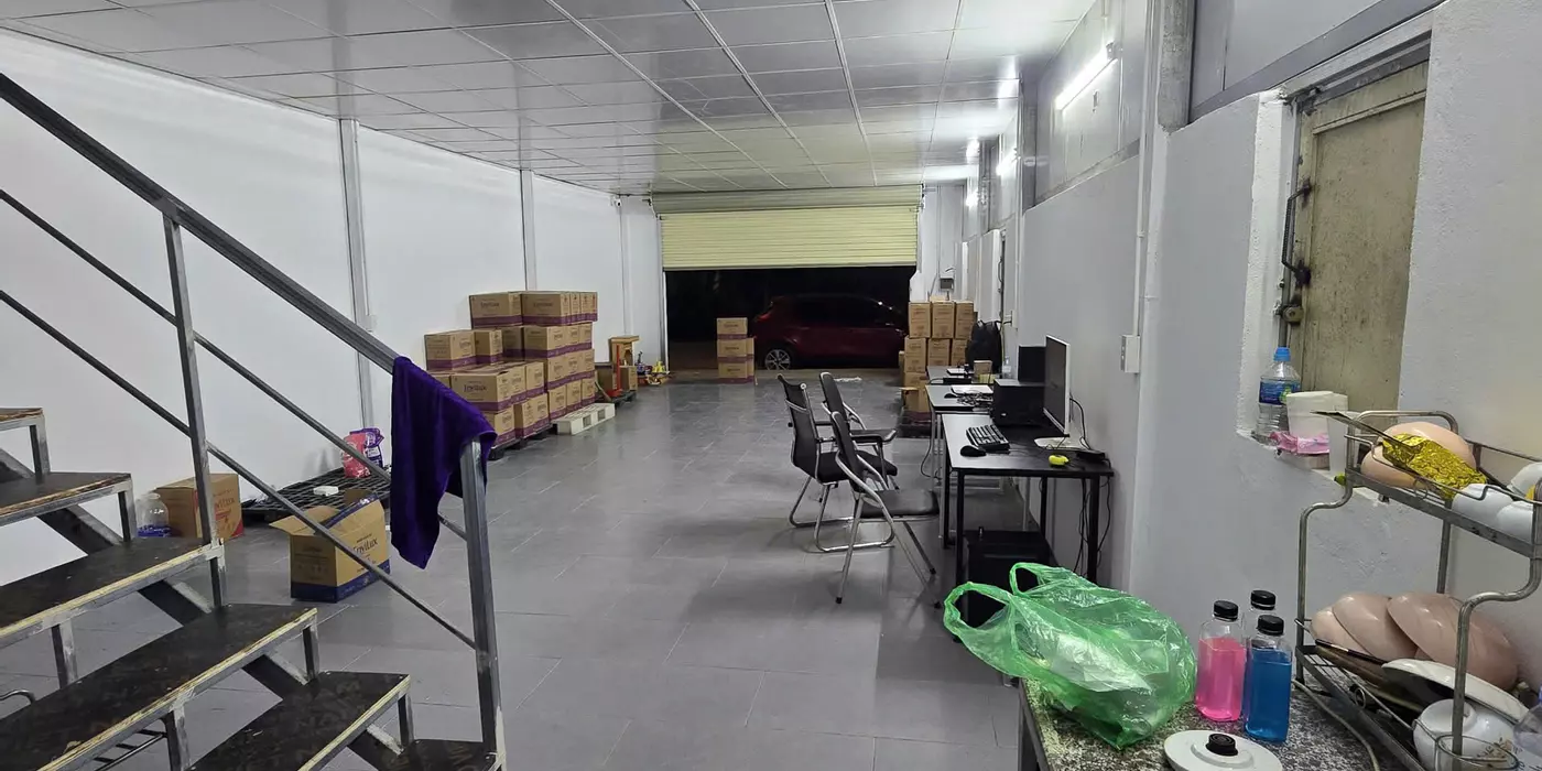 NHƯỢNG GẤP KHO 2 TẦNG – MẶT ĐƯỜNG RỘNG, XE CONTAINER VÀO ĐƯỢC – GIÁ 10TR/THÁNG THANH TRÌ, HÀ NỘI