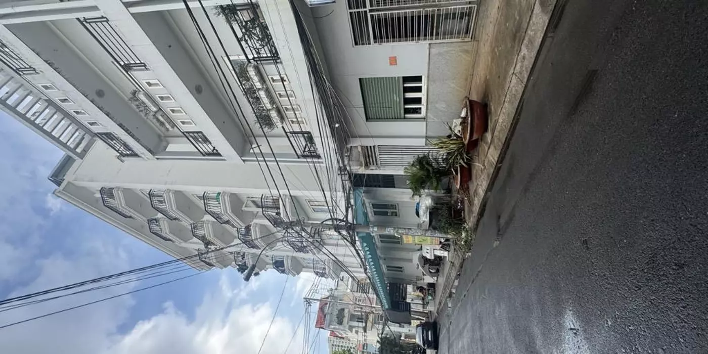 GIÁ TRỊ CỰC HIẾM - MẶT TIỀN NGANG 9.5M ĐỐI DIỆN CÔNG VIÊN - SÁT PHÚ MỸ HƯNG