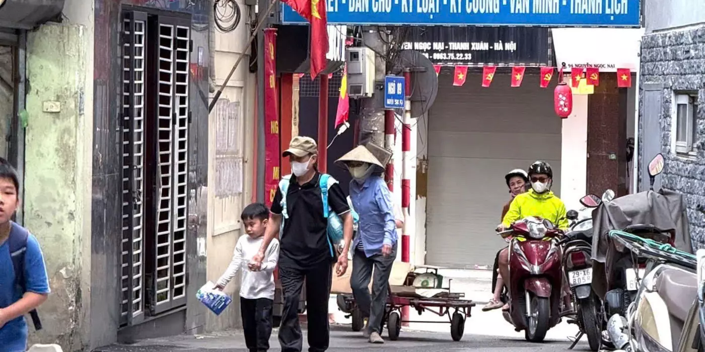 BÁN NHÀ HÀNG SIÊU ĐẸP 10M RA MẶT PHỐ - OTO ĐỖ CỬA - NHÀ DÂN XÂY KIÊN CỐ - NGÕ THÔNG TỨ TUNG - SỔ