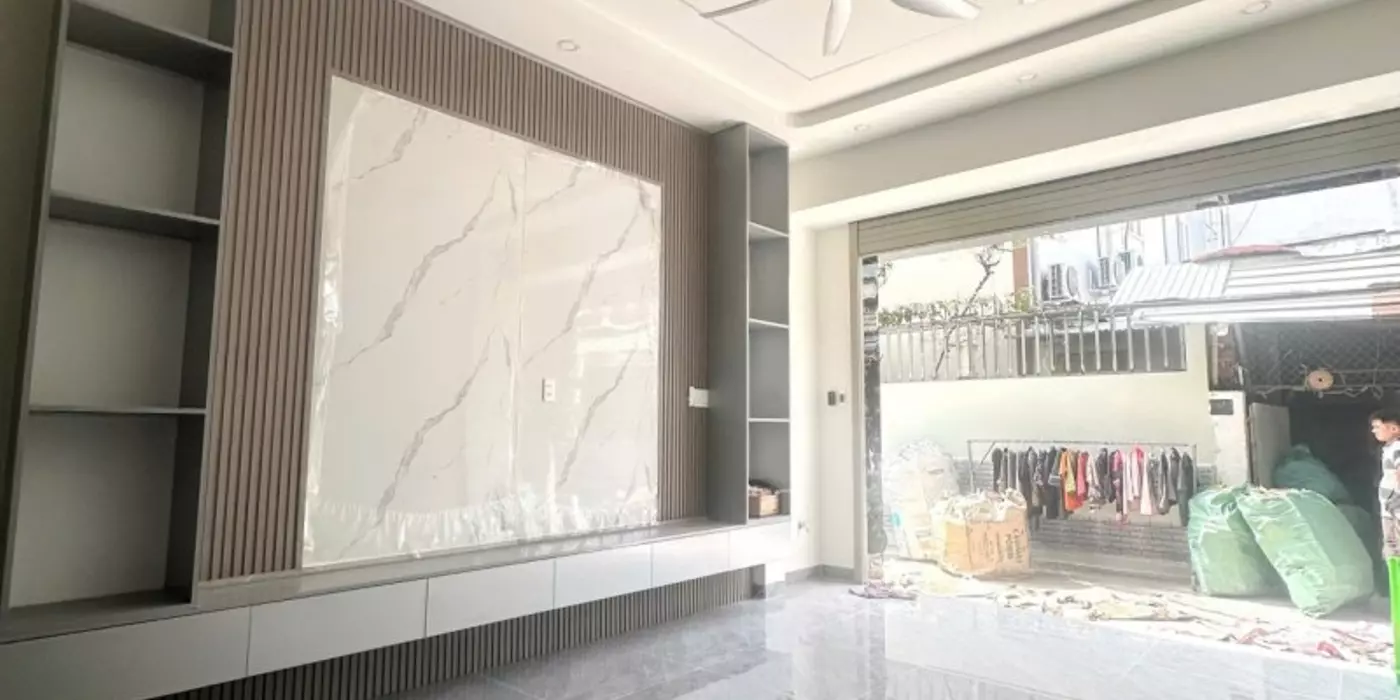 Bán nhà  đường Lã Xuân Oai, Tăng Nhơn Phú A,  Q.9, Thủ Đức, TP HCM. DT 52m2, 4PN. Giá  6.6 tỷ.