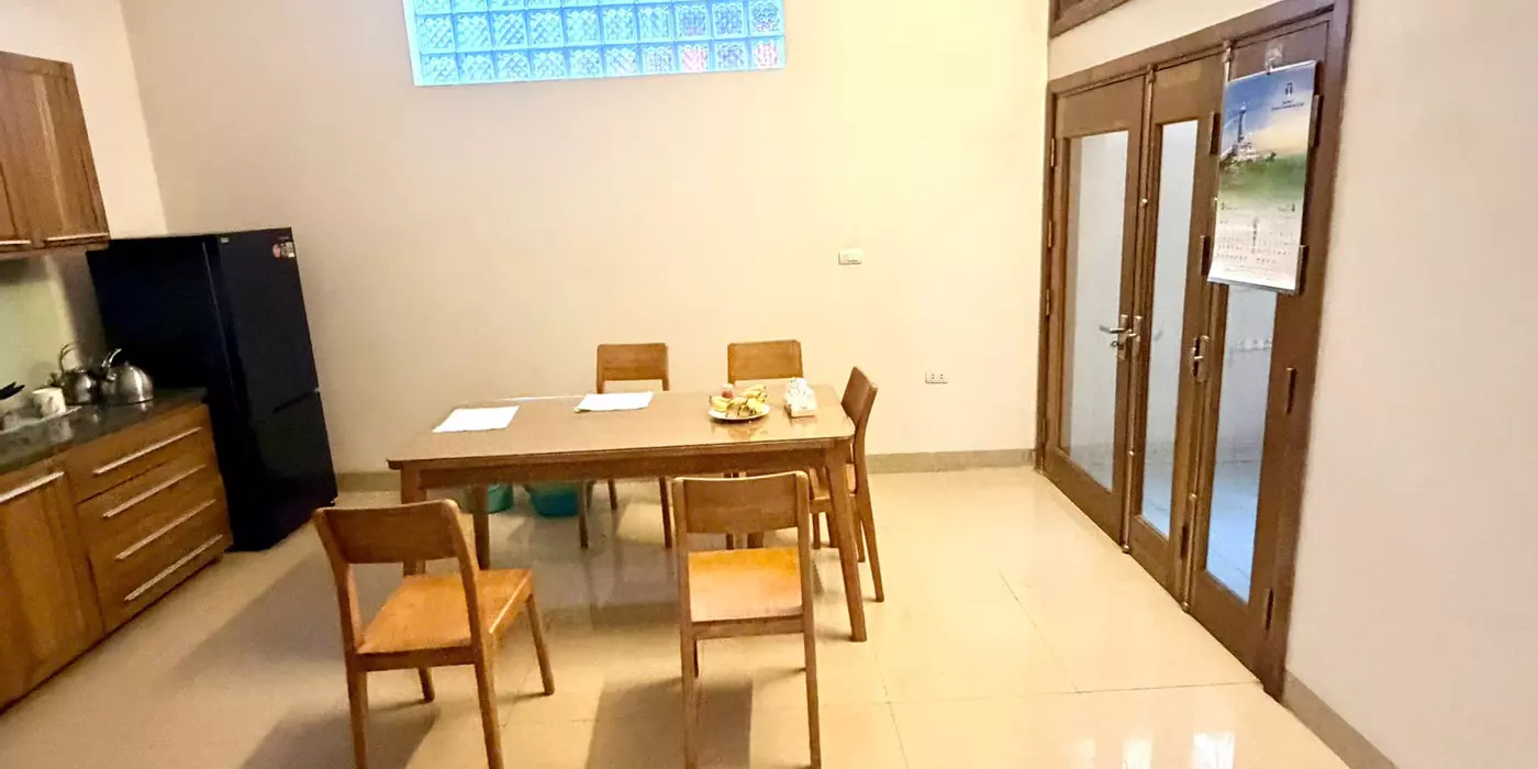BÁN NHÀ NGÕ VÕNG THỊ 104M 5 TẦNG MT 5 M 2 MẶT NGÕ NGÕ THÔNG GIÁ 27.5 TỶ 0336212066