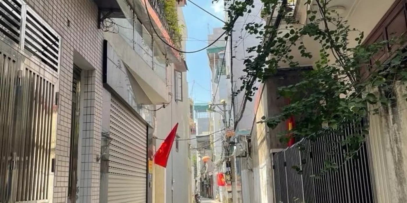 Bán nhà ngõ 268 Ngọc Thuỵ 35m x 5T oto 7c qua nhà, vf3 vào nhà. HIếm !
