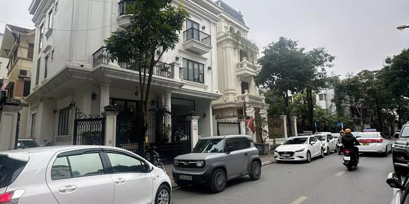 BÁN  BIỆT THỰ SIÊU VIP -MẶT PHỐ THỌ THÁP- 190 M2 x 4T - MẶT TIỀN 14M - KINH DOANH ĐỈNH - VIEW