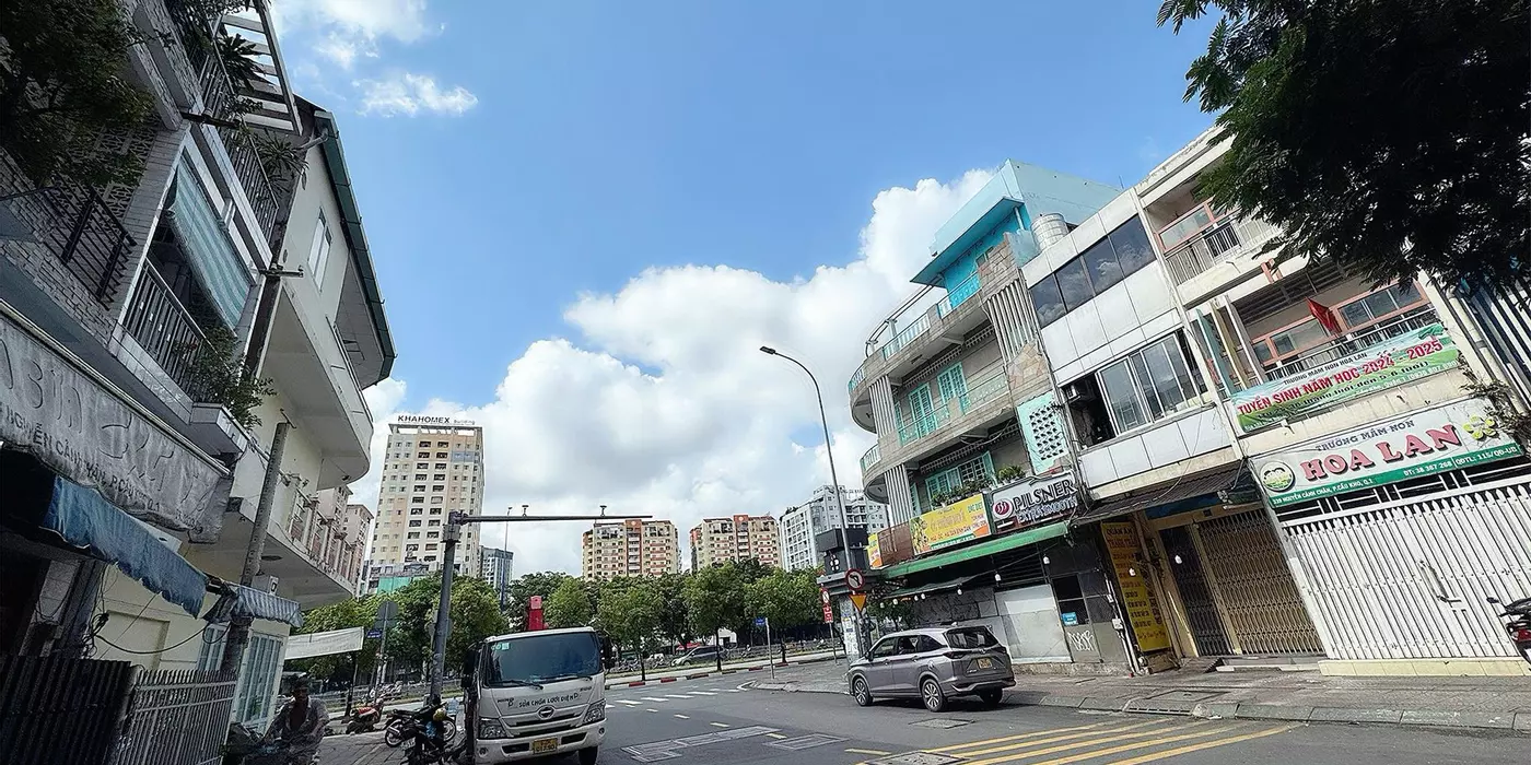 BÁN NHÀ MẶT TIỀN KINH DOANH ĐƯỜNG TRẦN KHẮC CHÂN & VÕ VĂN KIỆT, QUẬN 1 - SỔ NỞ HẬU VUÔNG ĐẸP - *