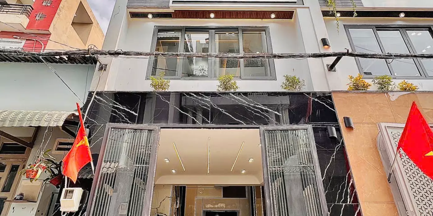 MUA MỘT CĂN NHÀ - TẶNG MỘT CON GÀ - CHO CHỦ MỚI LÀM TÂN GIAAA