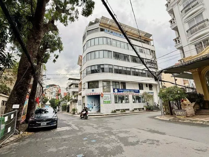 Bán nhà Mặt tiền hẻm Nguyễn Thái Bình - khu K300, 8x22,6m, 8 Tầng - 38PN, hạ còn 45 Tỷ.