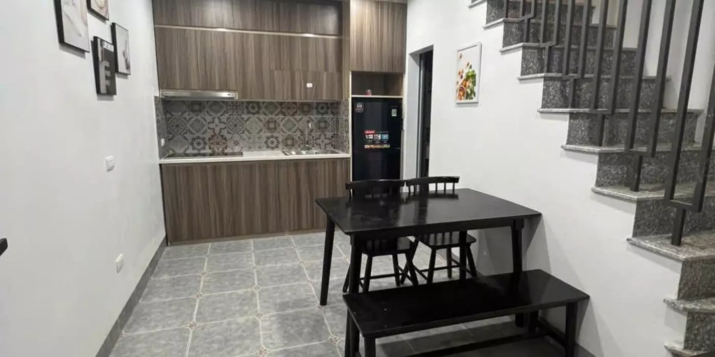 Cho thuê nhà 2 tầng . địa chỉ ngõ 31 vân đồn - bạch đằng