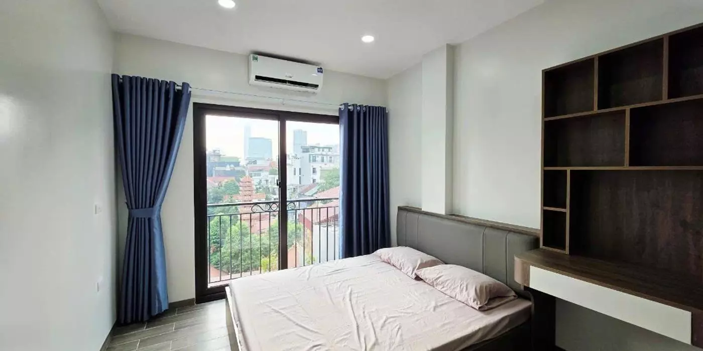 BÁN TOÀ CHDV NGUYỄN CHÁNH, CẦU GIẤY - 180M2 x 7 TẦNG THANG MÁY - MT 10M - Ô TÔ ĐỖ CỔNG - 30M RA