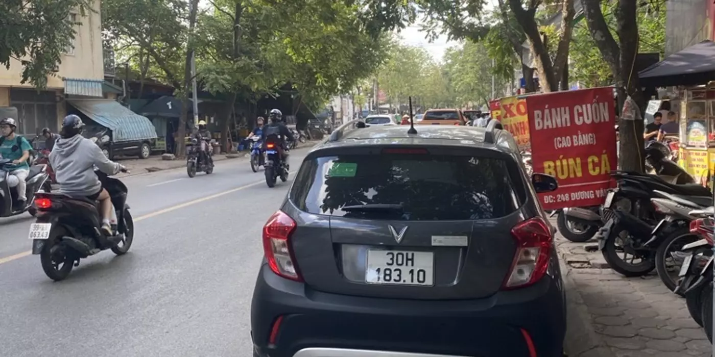 Hơn 20 tỷ - Mặt phố Văn Cao, Ba Đình- Lô góc, 53m2 3 tầng mặt tiền 4m