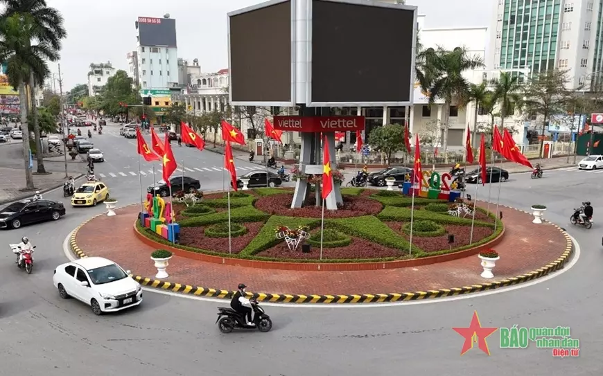 bán đất tặng nhà 2 tầng mặt lý bôn. gần 160m2, gần vincom