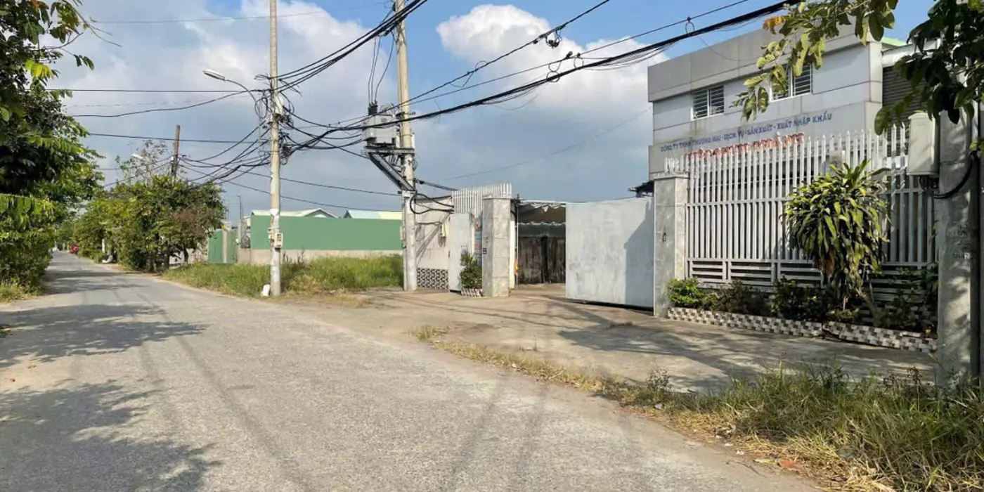 XƯỞNG MẶT TIỀN TRẦN THỊ HƠN – 2.400M² (2.000M² THỔ) – CONTAINER 24/7 – CHỈ 58 TỶ.