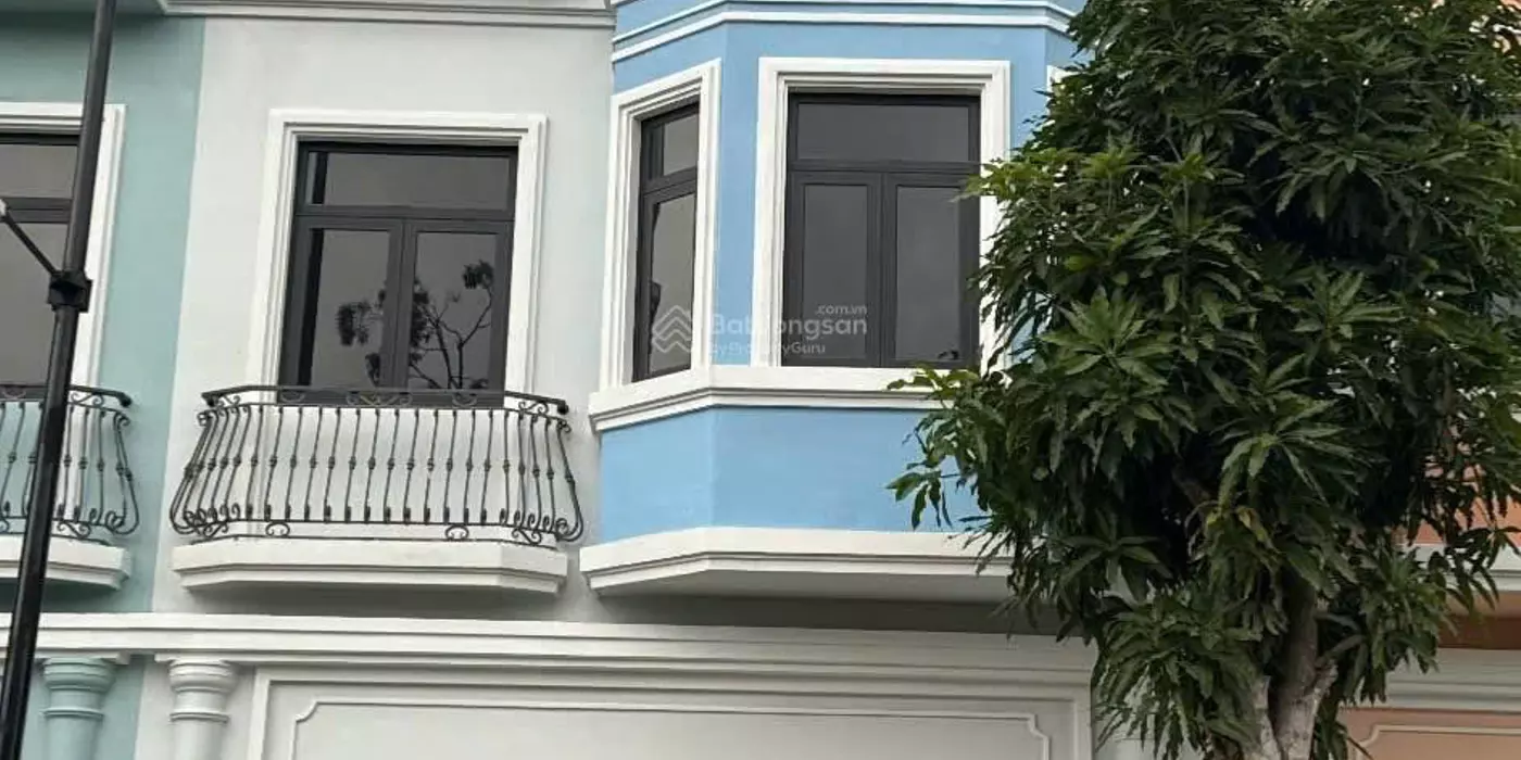 Bán cắt lỗ sâu để trả ngân hàng shop vin Phú Quốc, 12.5 tỷ, 128.7m2, mặt đường to trung tâm