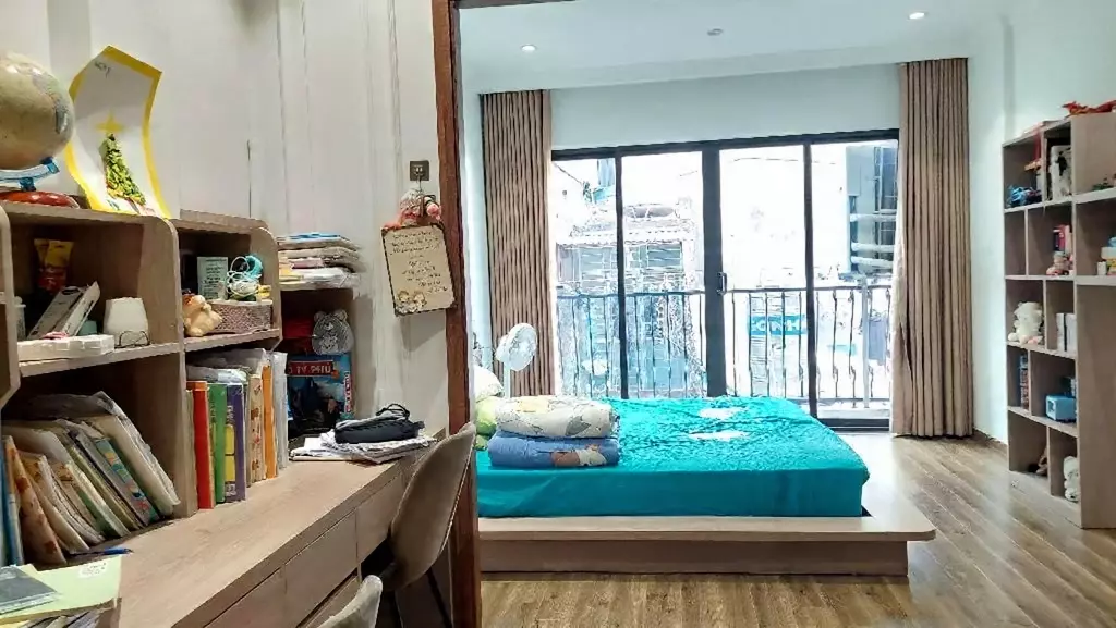 hoàng hoa thám DT 35m x5 tầng 7,99 tỷ- full nội thất xịn,nhà mới ngõ thông