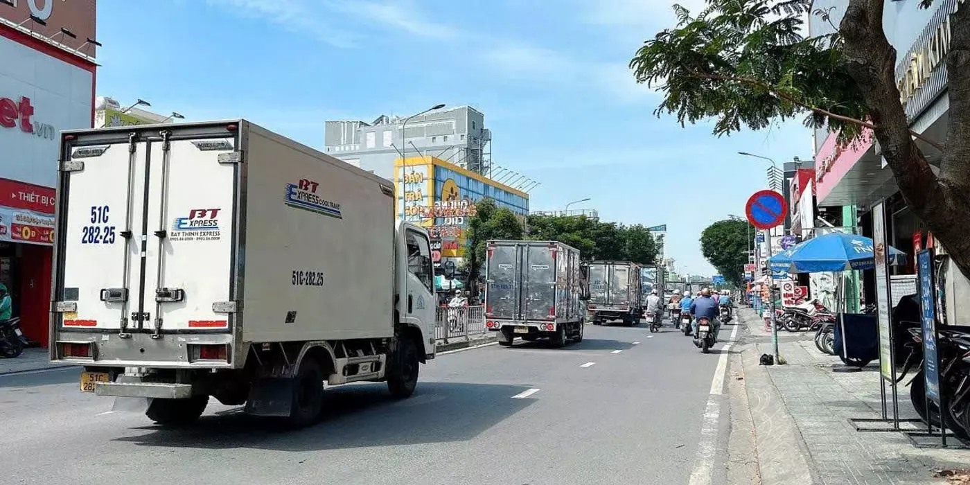 Bán MTKD 30m có vỉa hè Nguyễn Oanh 130m2 ngang 5.2m KD đa nghề gần chợ An Nhơn 21.5 tỷ