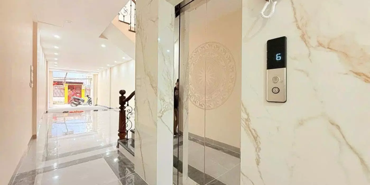 Lạc Long Quân Bán nhà 6T thang máy 58m² MT 3.8m – Giá chào 15.35 Tỷ Tây Hồ