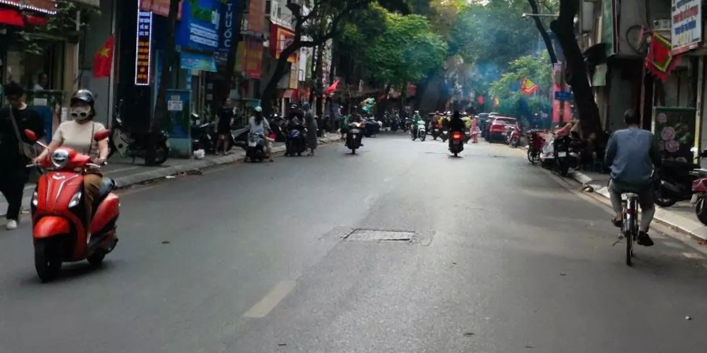 BÁN NHÀ MẶT PHỐ THUỴ KHUÊ -  45M x 5T, MT 5M - VỈA HÈ - Ô TÔ TRÁNH - KINH DOANH - GIÁ ĐẦU TƯ