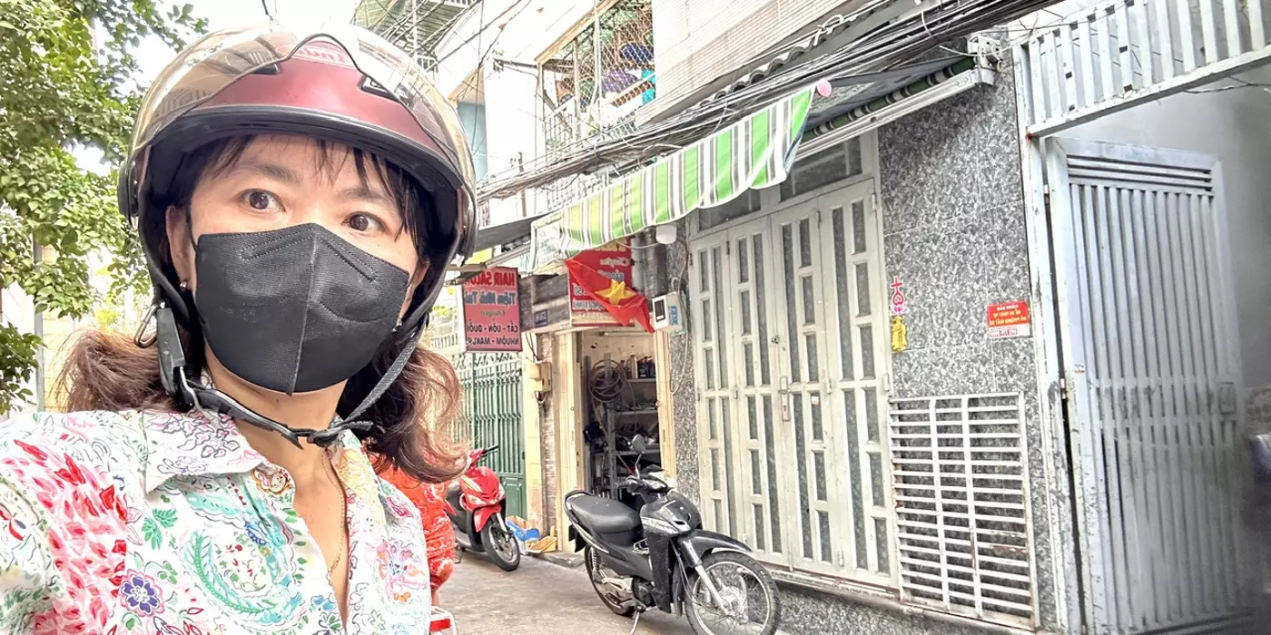 BÁN NHÀ CĂP 4 NGANG HIẾM NGANG 3.8M- 100M RA MẶT TIỀN XE HƠI Đ. ĐOÀN VĂN BƠ- GẦN CHƠ 200 Đ.XÓM