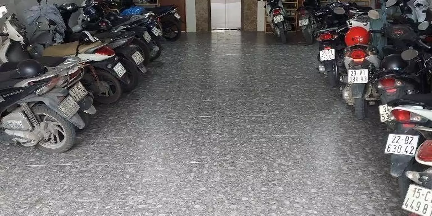 Bán tòa chung cư Bồ Đề- Chân cầu Trần Hưng Đạo- Dân xây- Oto-140m -7 tầng- 29.x tỷ(TL)
