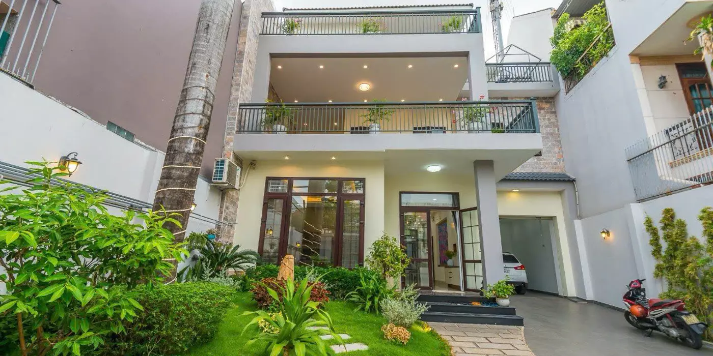 Bán biệt thự 215m2 sân vườn, Nguyễn Ư Dĩ, Thảo Điền, HDT 50tr, giá 54.9 tỷ, SHR