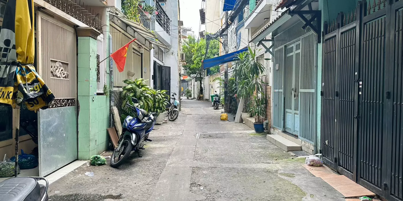 NHỈNH 6 TỶ CÓ NGAY 40M2  ĐẤT LÔ GÓC LÀNG VĂN TRÌ, XÂY CCMN, NHÀ Ở ĐỀU ĐẸP