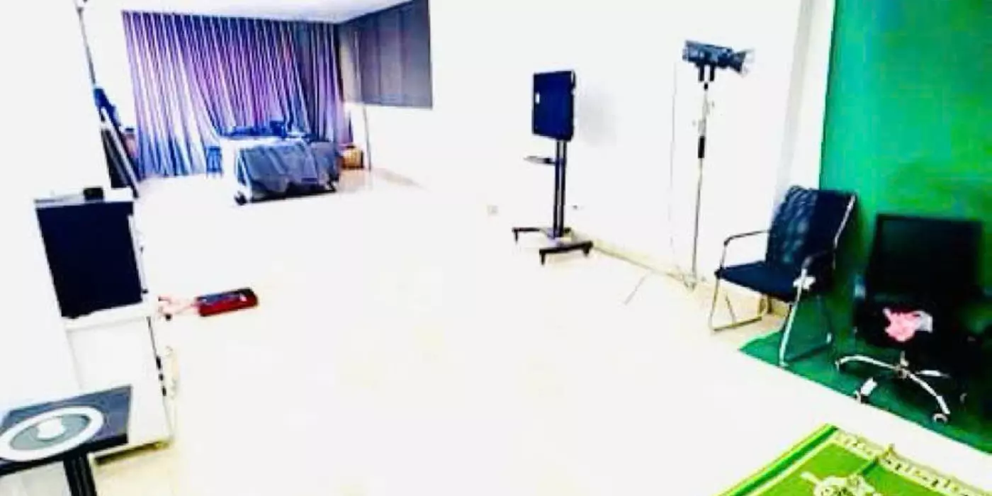 MẶT PHỐ NGUYỄN KHANG - 90Mx 8T THANG MÁY, MT 4,5M - KINH DOANH - VĂN PHÒNG - VỈA HÈ ĐÁ BÓNG