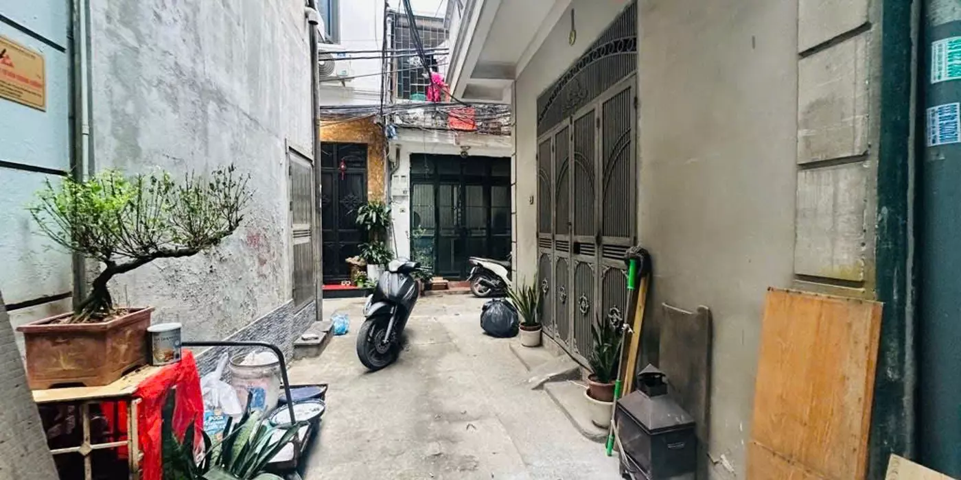 Bán 73M lạc trung tặng nhà Sh quay đầu sát phố hai bà trưng