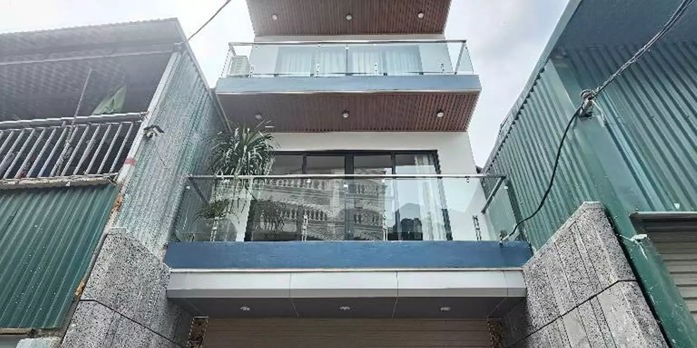 Nhà mới Phố Trạm,Long Biên 15 tỷ 72m thang máy 7 tầng,ngõ to ô tô tránh