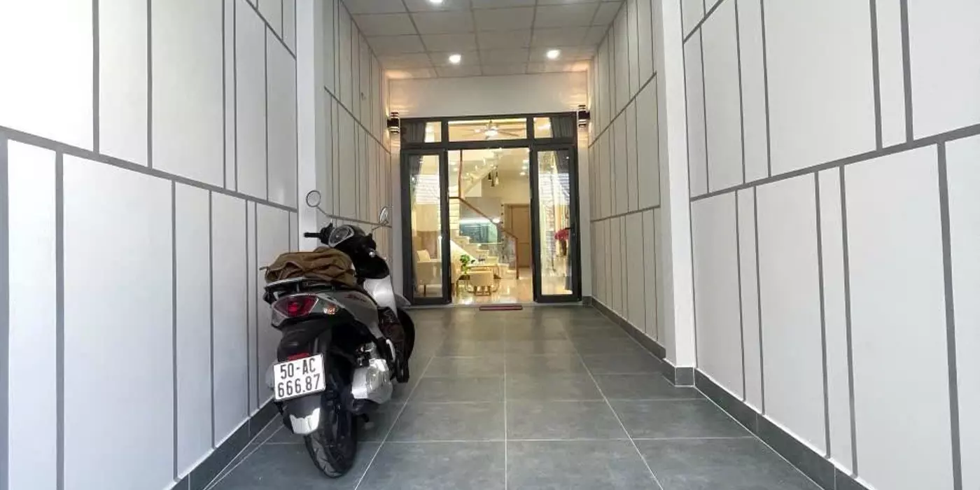 NHÀ MỚI 100% – FULL NỘI THẤT – DỌN VÀO Ở NGAY
  - Gần chợ Cầu -  Đông Hưng Thuận, Quận 12 – Giáp