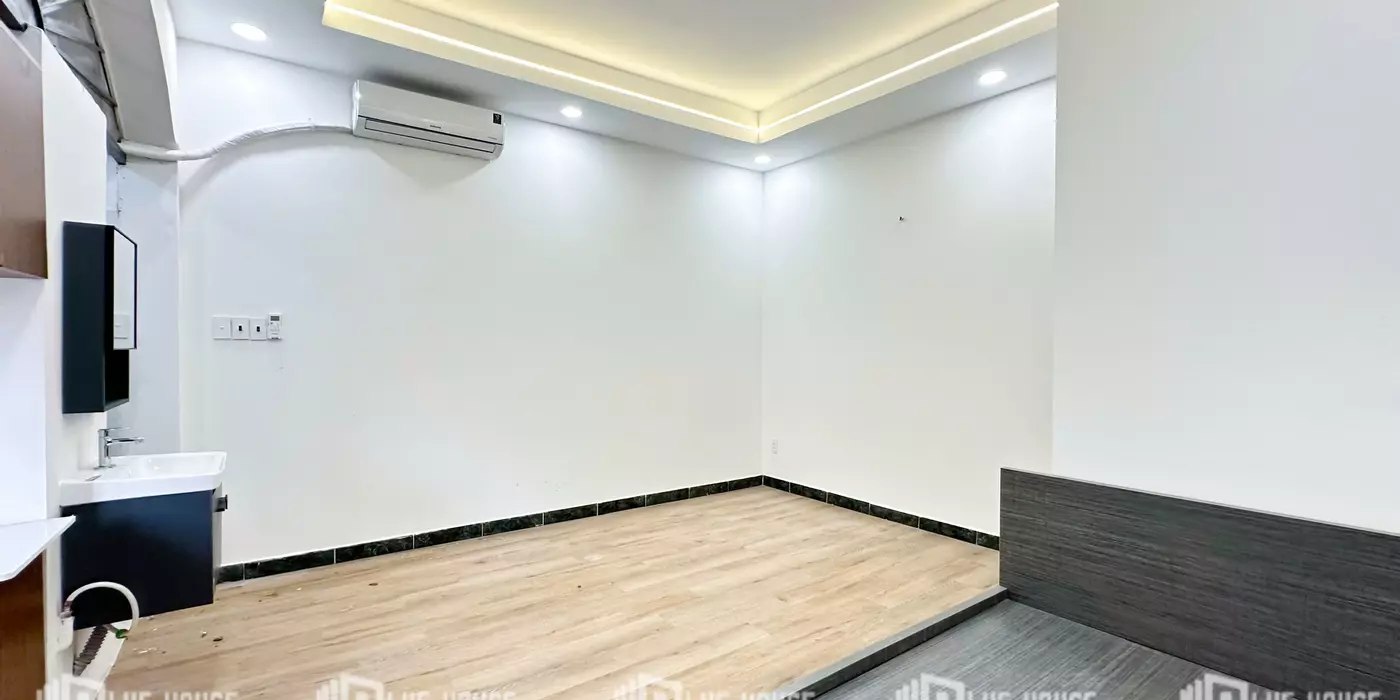 PHÒNG STUDIO BAN CÔNG RỘNG – VIEW THOÁNG – GẦN NHÀ GA T3