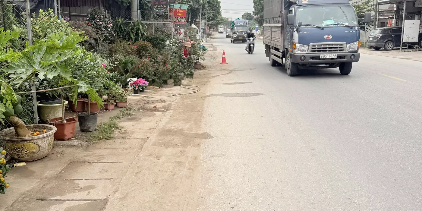 Bán đất Mặt đường QL 37, Việt Yên, Bắc Giang. 140m2- Mt 7,2m. Giá 5,4 tỷ