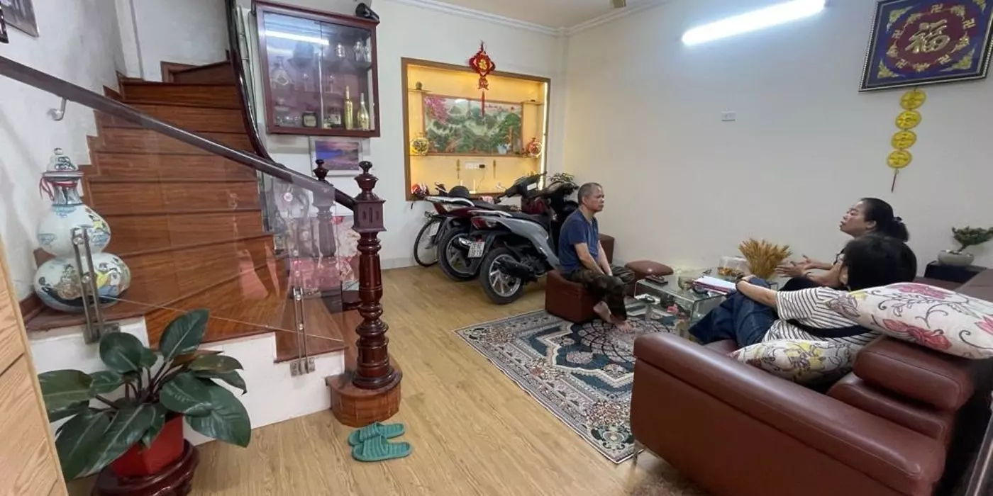 Bán nhà ngũ nhạc 4 tầng dân xây 1 nhà ra phố hoàng mai