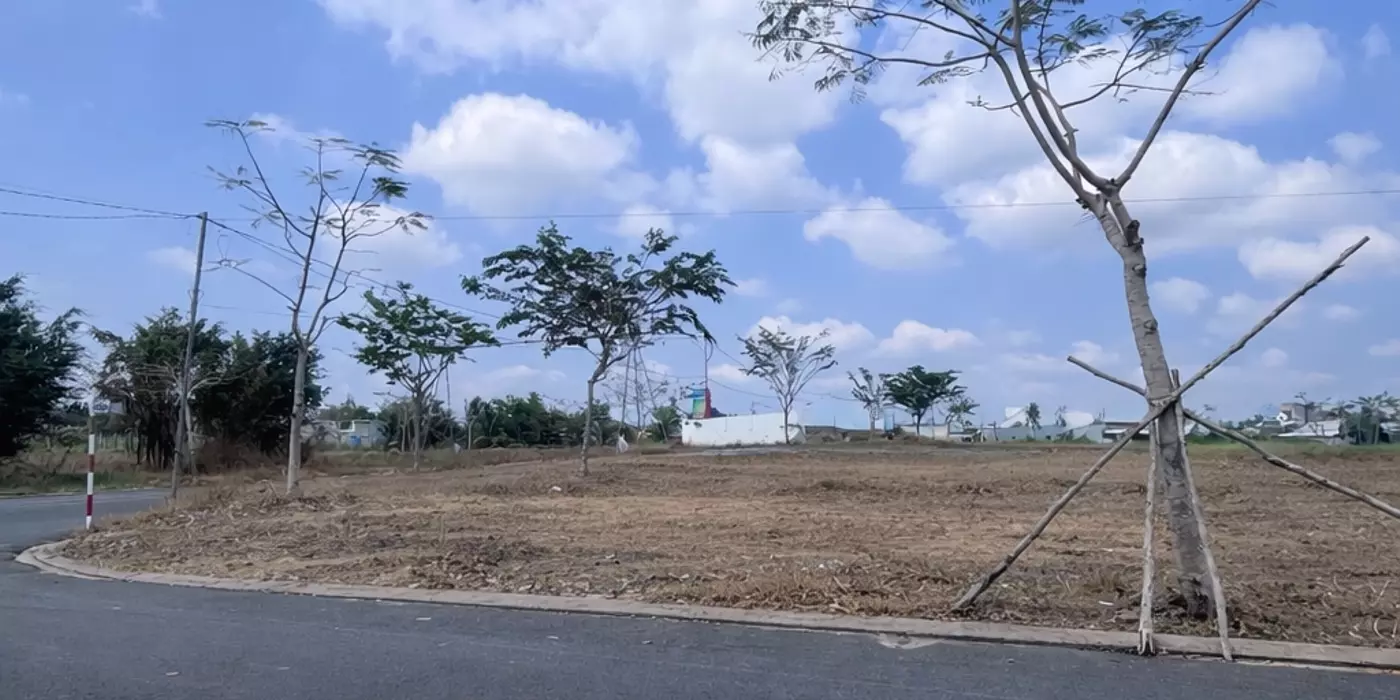 Còn vài nền mặt tiền đường 14m, nằm gần Rạch Giá