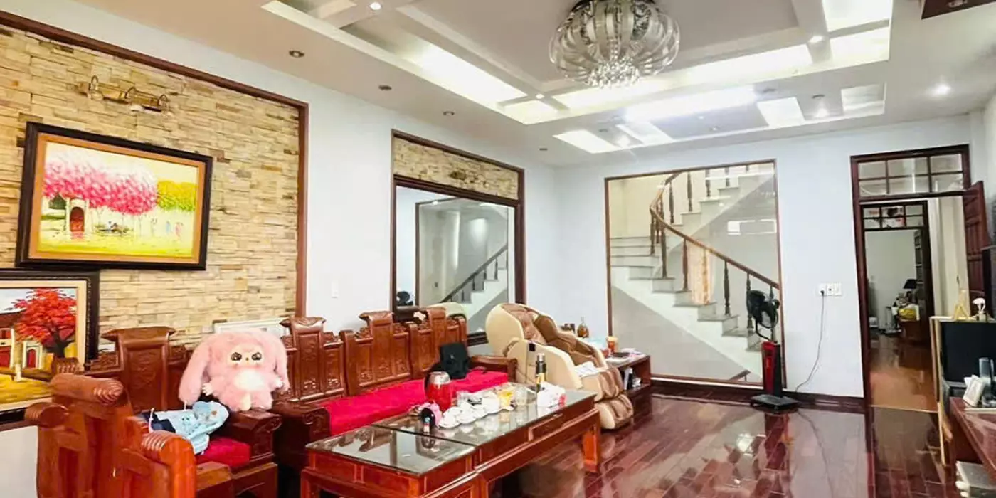 bán nhà mặt phố Lê đại hành - 4 tầng và giá 10,x tỷ, còn mới kinh daonh và ở tốt, gần ngã 4 lê quý
