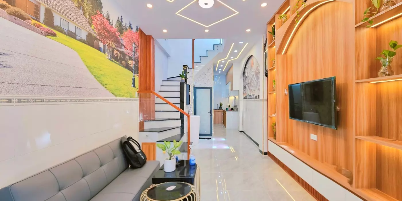 KHU VỰC HIẾM NHÀ BÁN - NGAY SÂN BAY - FULL NỘI THẤT - NHÀ ĐẸP Ở NGAY - SỔ VUÔNG A4 - NHĨNH 5 TỶ
