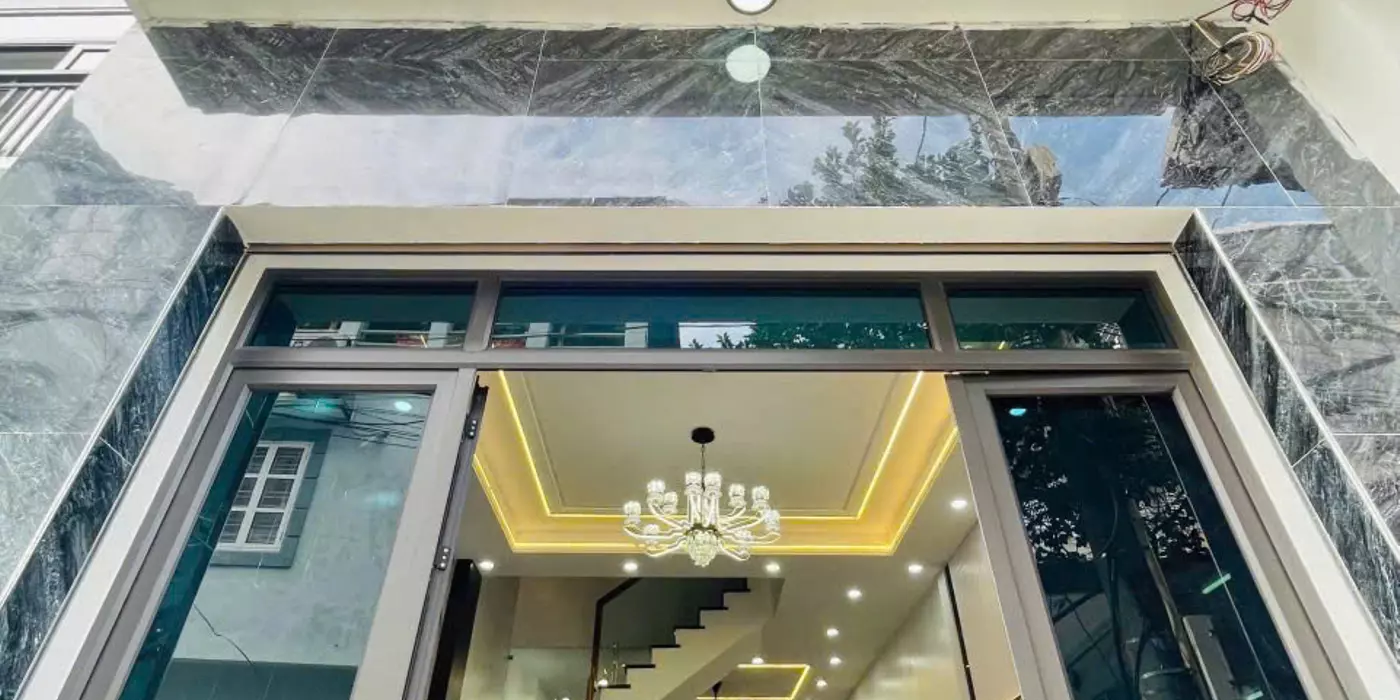 BÁN NHÀ 4 TẦNG XÂY MỚI PHỐ CẤM – SAU MẶT ĐƯỜNG NGUYỄN HỮU TUỆ – Ô TÔ ĐỖ SÁT NHÀ – GIÁ 3,65 TỶ
