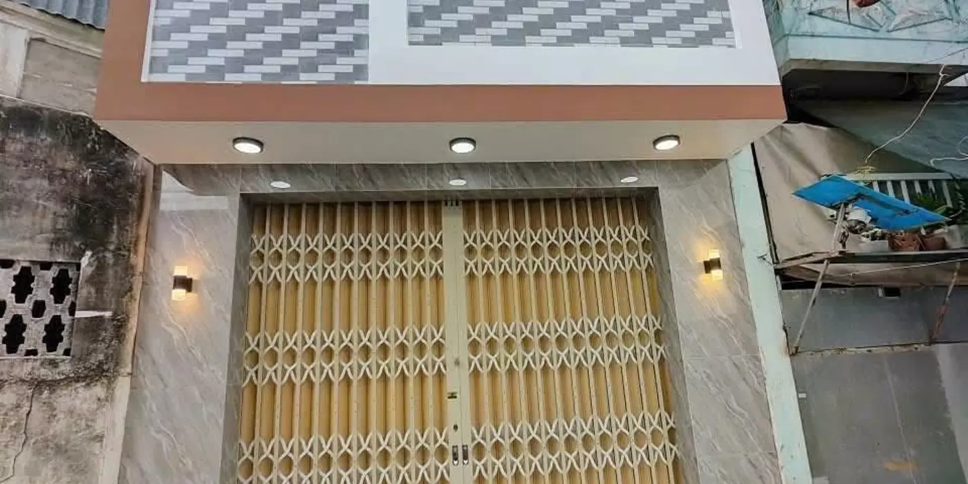 BÁN NHÀ MỚI 2 TẦNG TTTP GẦN CHÙ PHẬT TRẮNG HẺM CAO ĐÀI NHA TRANG
