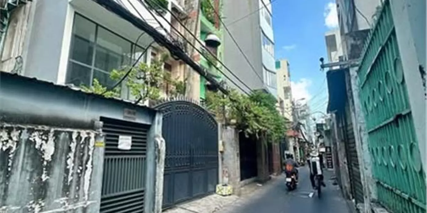 Nhà HXH Đường Cách Mạng Tháng Tám Phường 13 Quận 10 (P. Hoà Hưng mới).