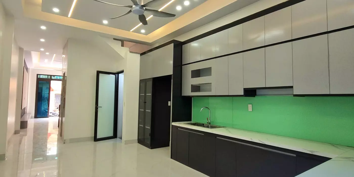 bán nhà 4 tầng thang máy hiện đại ngay trần lãm - gần chợ đậu và nguyễn tông quai đi vào