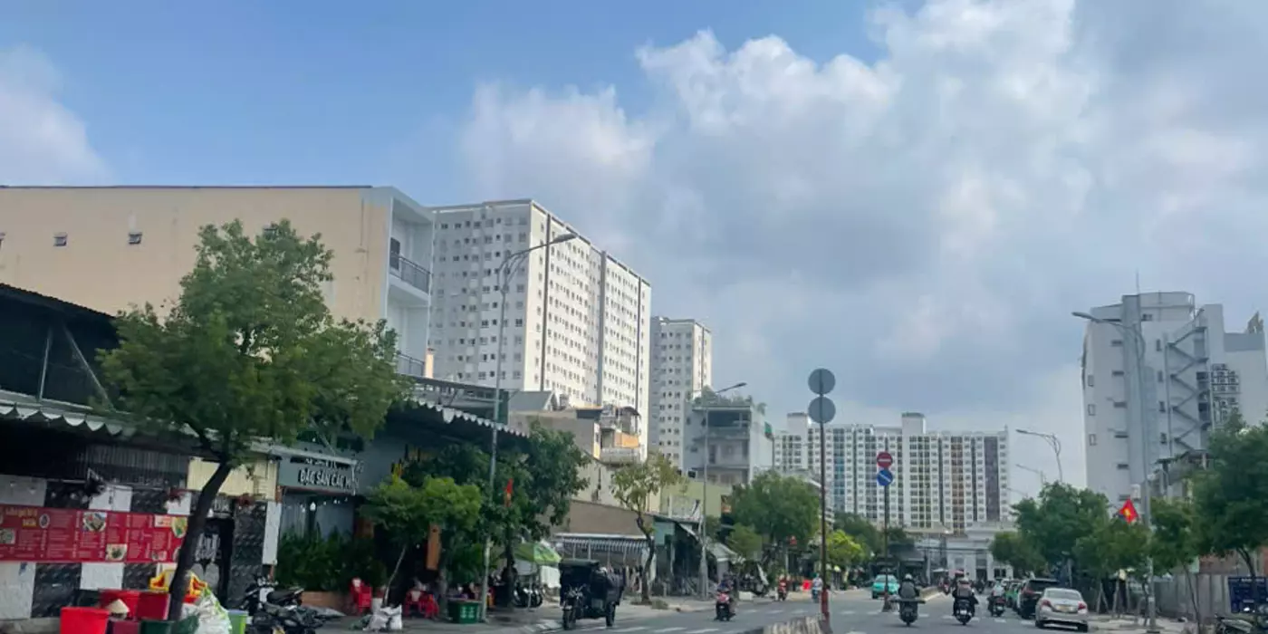 Bán nhà 2 mặt tiền 14,8x25m giá 51 tỷ Đường Phan Văn Hớn