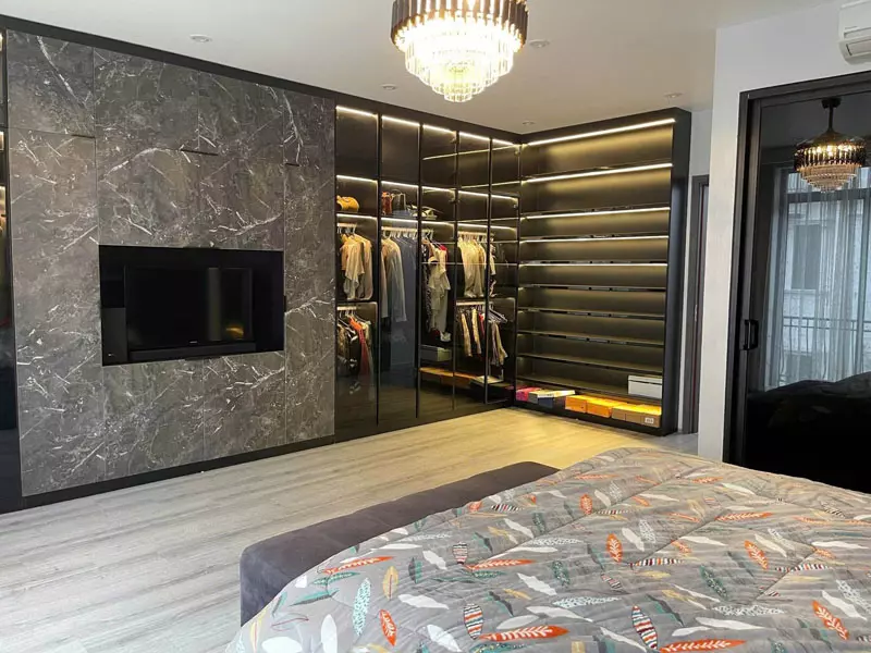 Cần bán 84m2 Shophouse Sông Hồng, nhà 5 tầng đã hoàn thiện full nội thất cao cấp, cạnh hai tòa CC