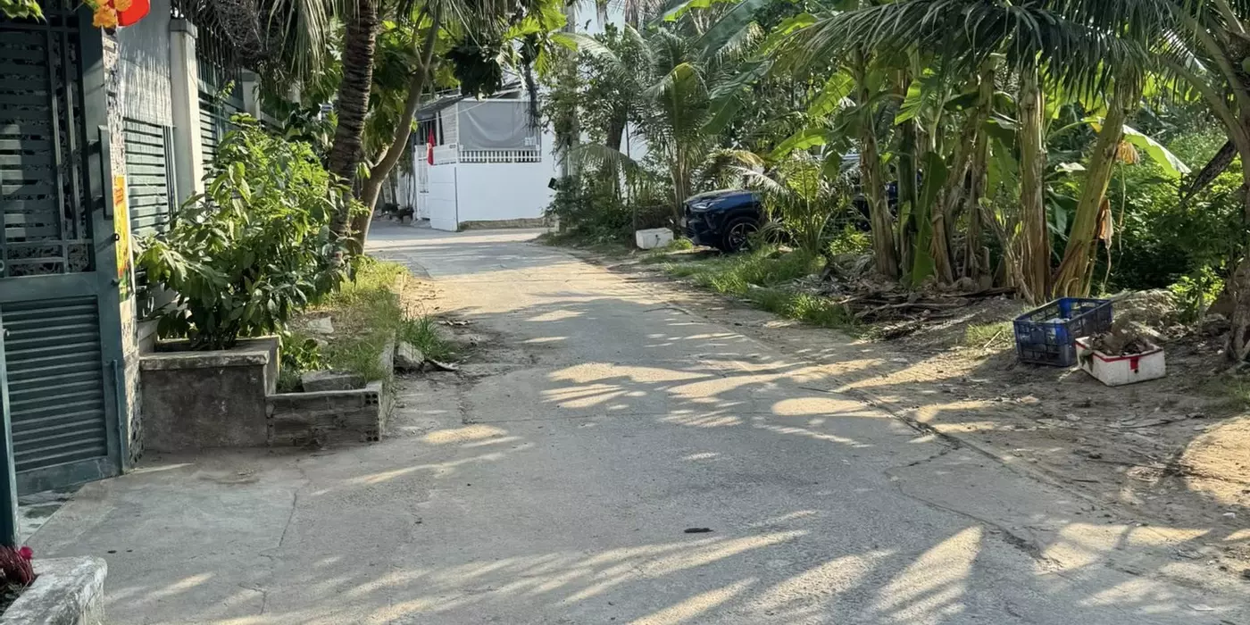 BÁN NHÀ HẺM LƯƠNG ĐÌNH CỦA GẦN NHÀ THỜ CHỢ MỚI P.TÂY NHA TRANG